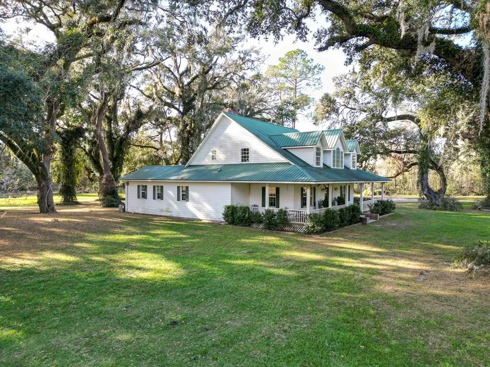 993 CR 722 Webster, FL 33597