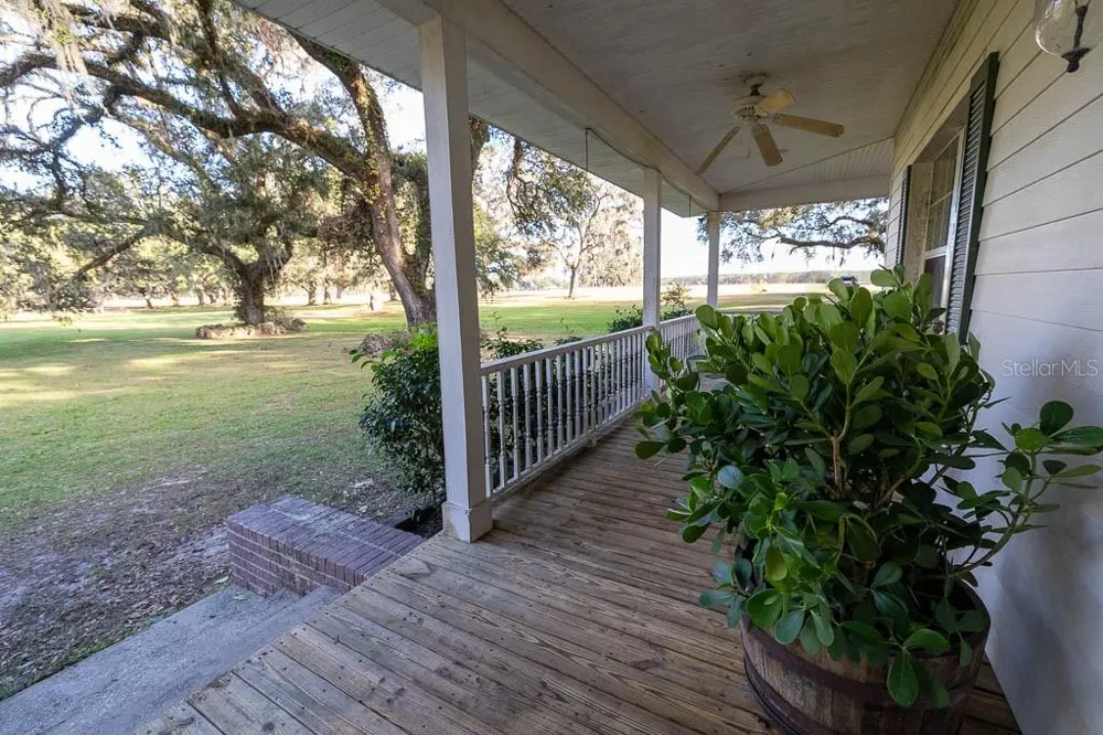 993 CR 722 Webster, FL 33597