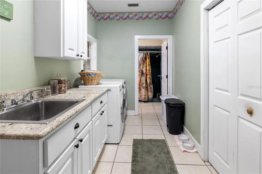 993 CR 722 Webster, FL 33597