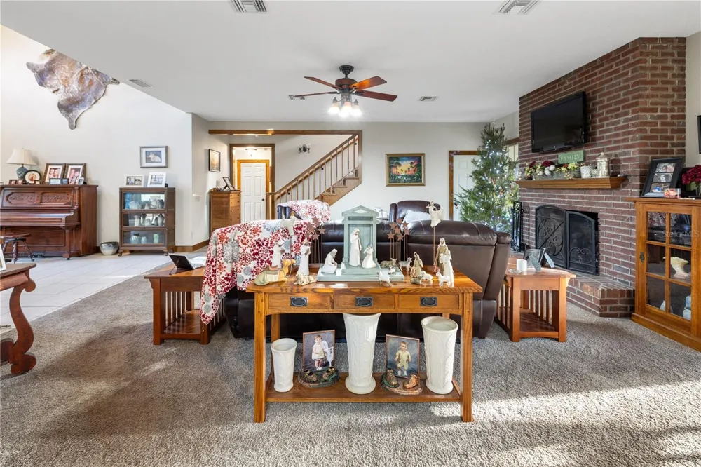 993 CR 722 Webster, FL 33597