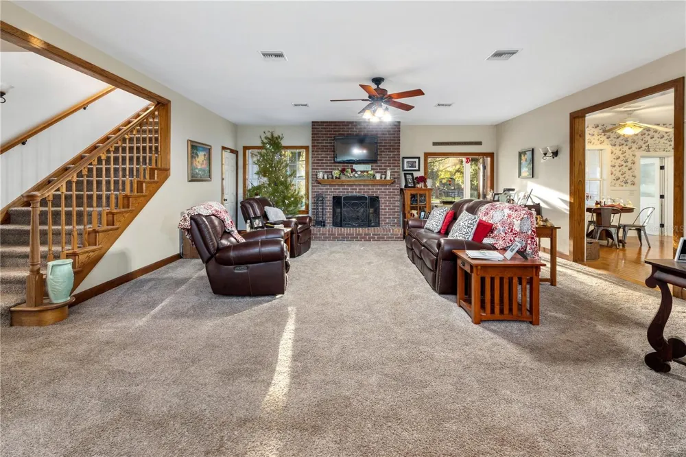 993 CR 722 Webster, FL 33597