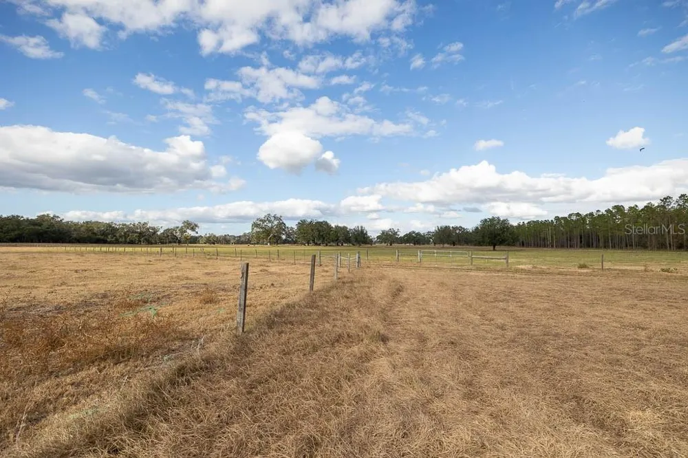 993 CR 722 Webster, FL 33597