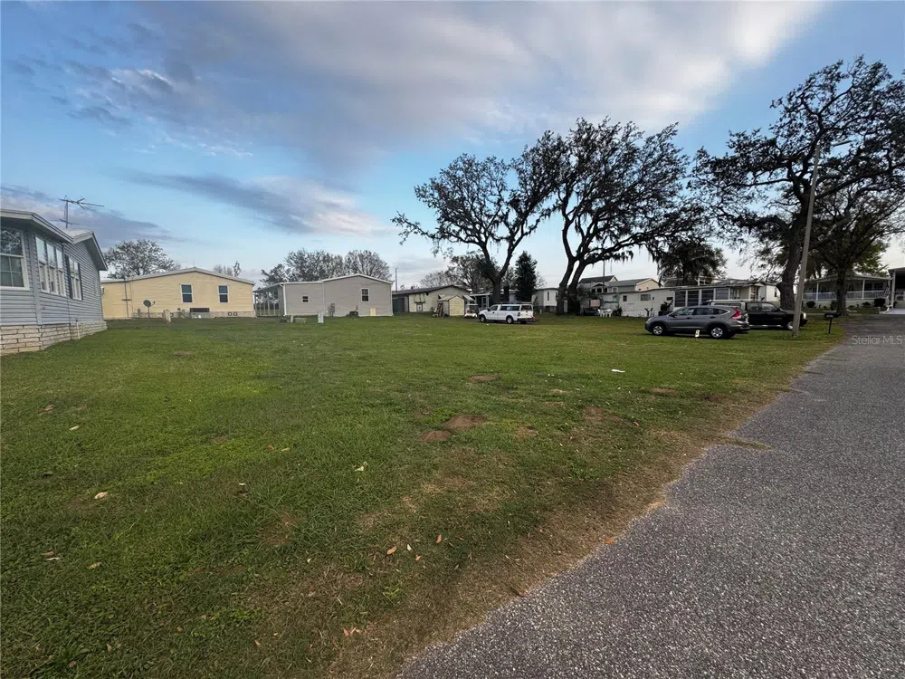 10028 WELLINGTON AVENUE Dade City, FL 33525