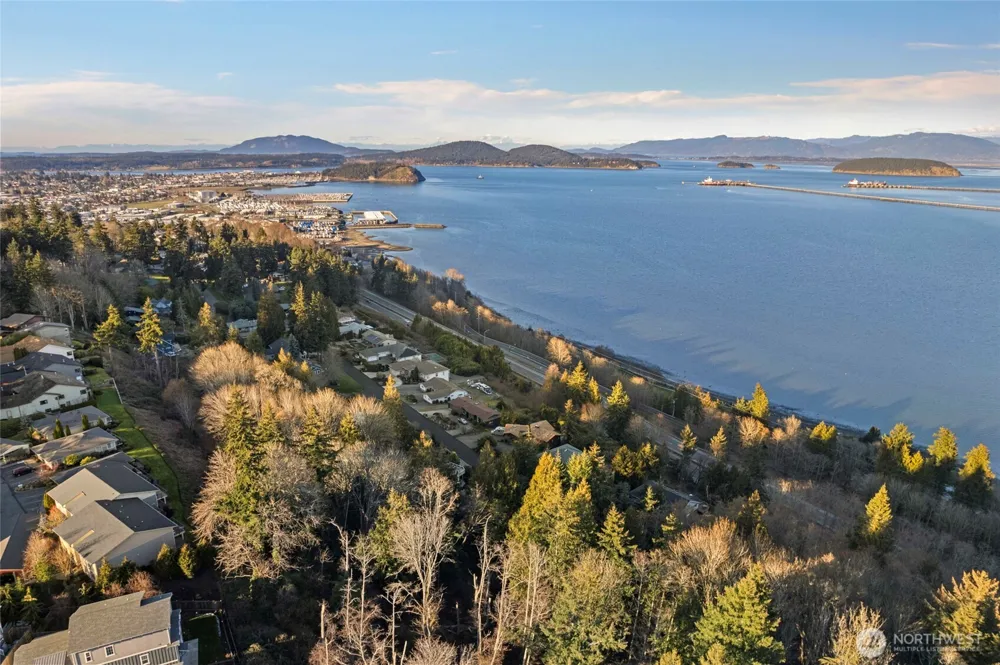 4224 Mitchell Drive Anacortes, WA 98221