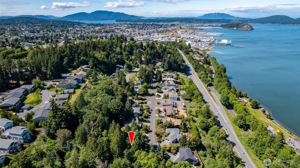 4224 Mitchell Drive Anacortes, WA 98221