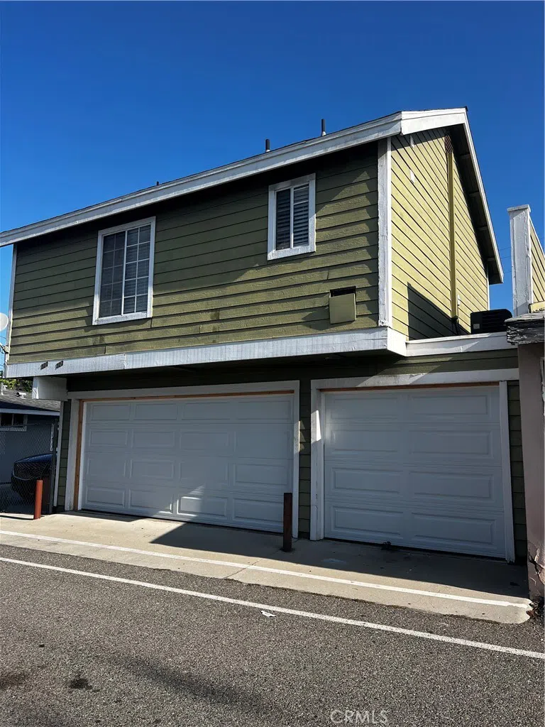 320 W Truslow Avenue #D Fullerton, CA 92832
