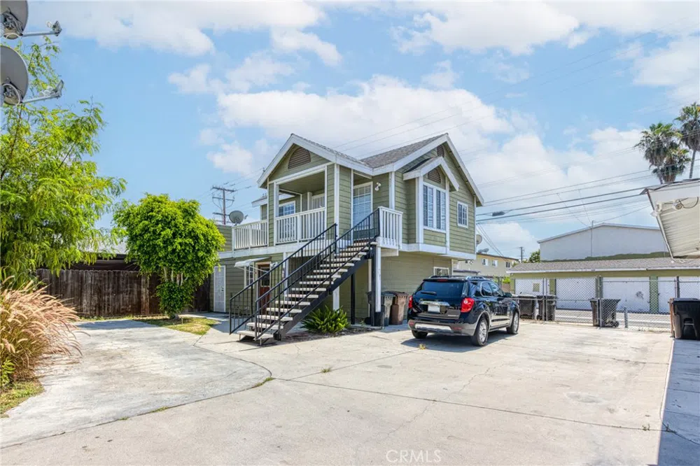 320 W Truslow Avenue #D Fullerton, CA 92832
