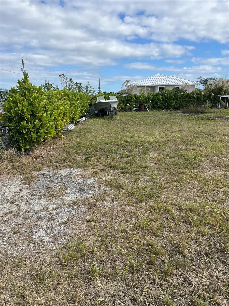 189 SW 354 Florida City, FL 33034