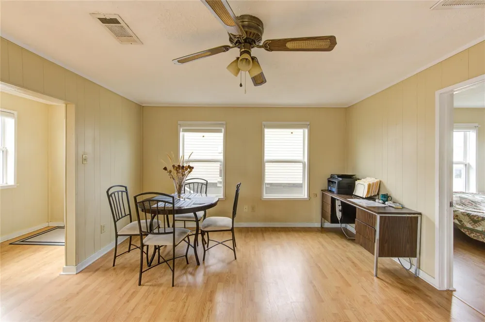 138 Tarpon Street Bayou Vista, TX 77563