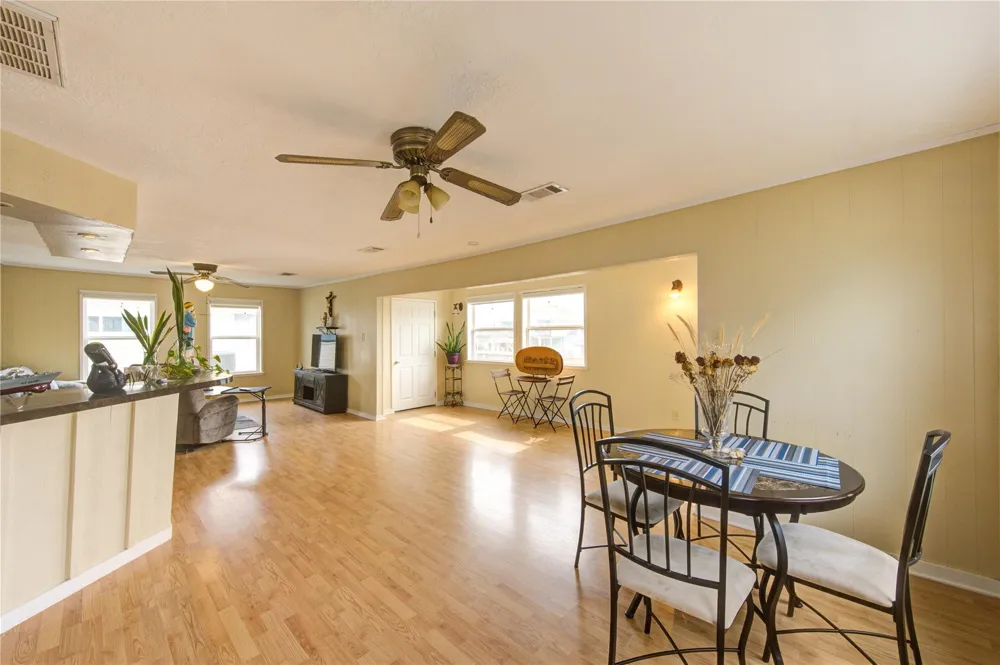 138 Tarpon Street Bayou Vista, TX 77563
