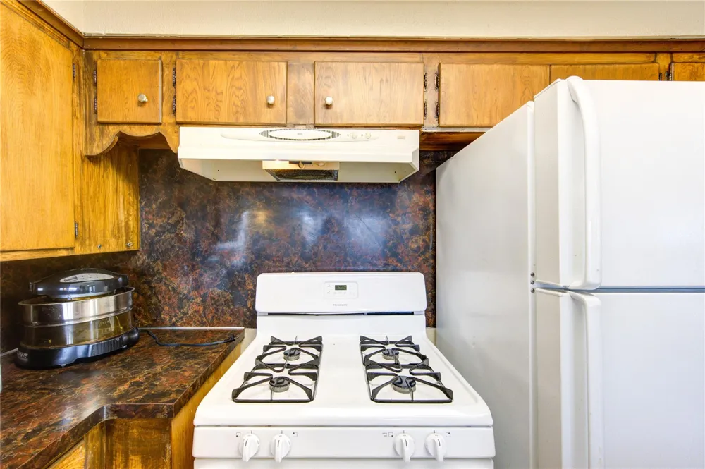 138 Tarpon Street Bayou Vista, TX 77563