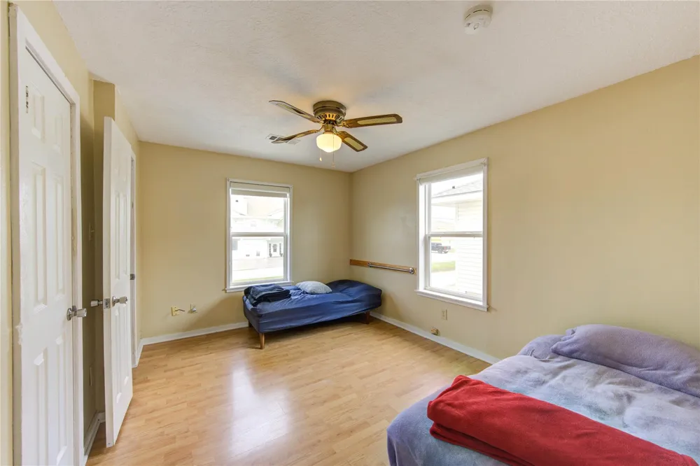 138 Tarpon Street Bayou Vista, TX 77563