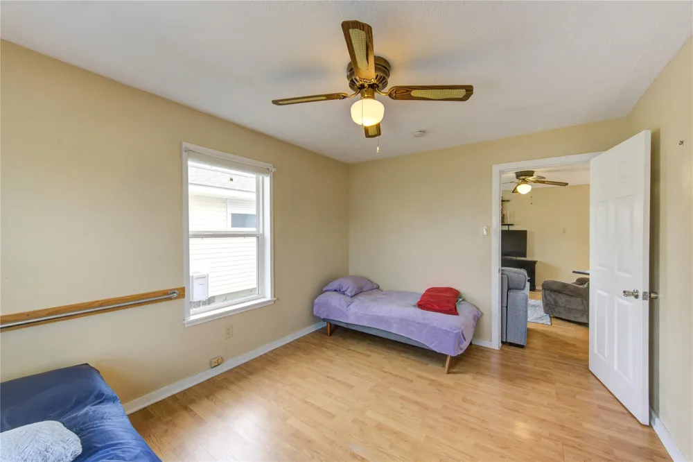 138 Tarpon Street Bayou Vista, TX 77563