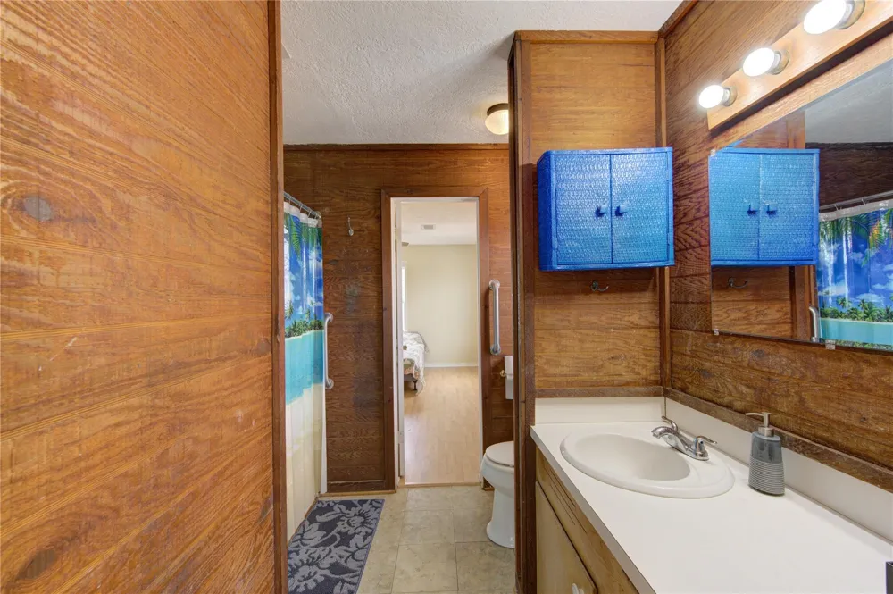 138 Tarpon Street Bayou Vista, TX 77563