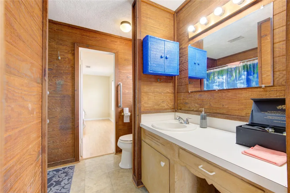 138 Tarpon Street Bayou Vista, TX 77563