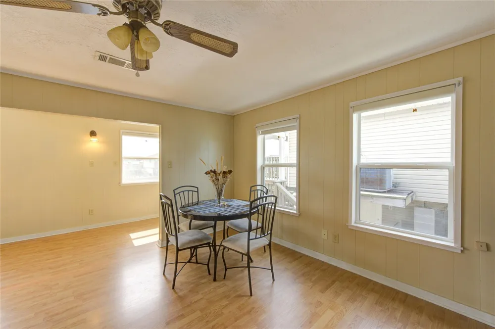 138 Tarpon Street Bayou Vista, TX 77563
