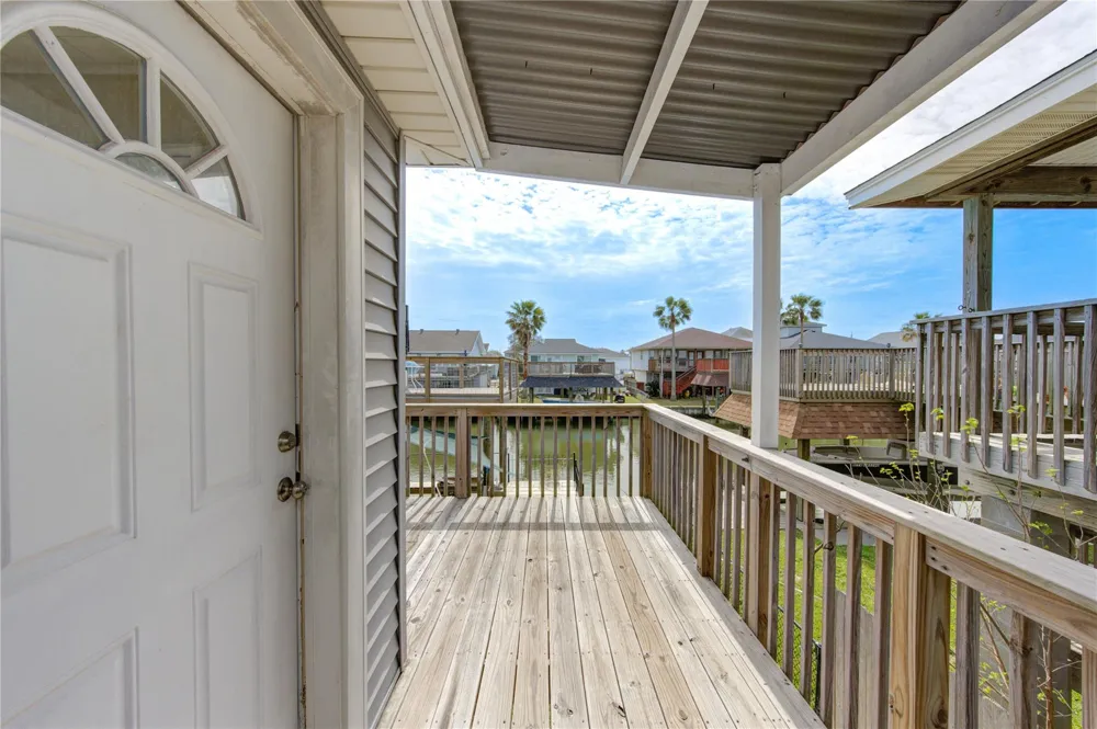 138 Tarpon Street Bayou Vista, TX 77563
