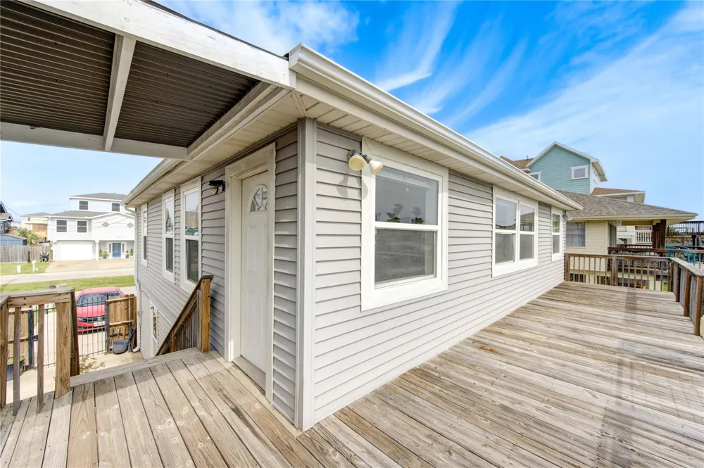 138 Tarpon Street Bayou Vista, TX 77563