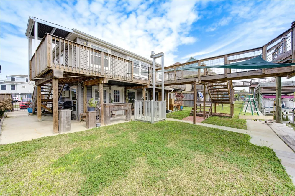 138 Tarpon Street Bayou Vista, TX 77563