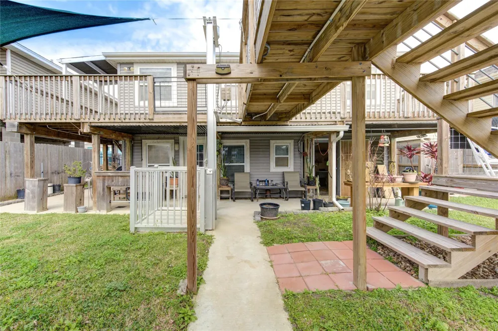 138 Tarpon Street Bayou Vista, TX 77563