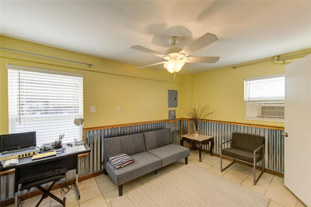 138 Tarpon Street Bayou Vista, TX 77563