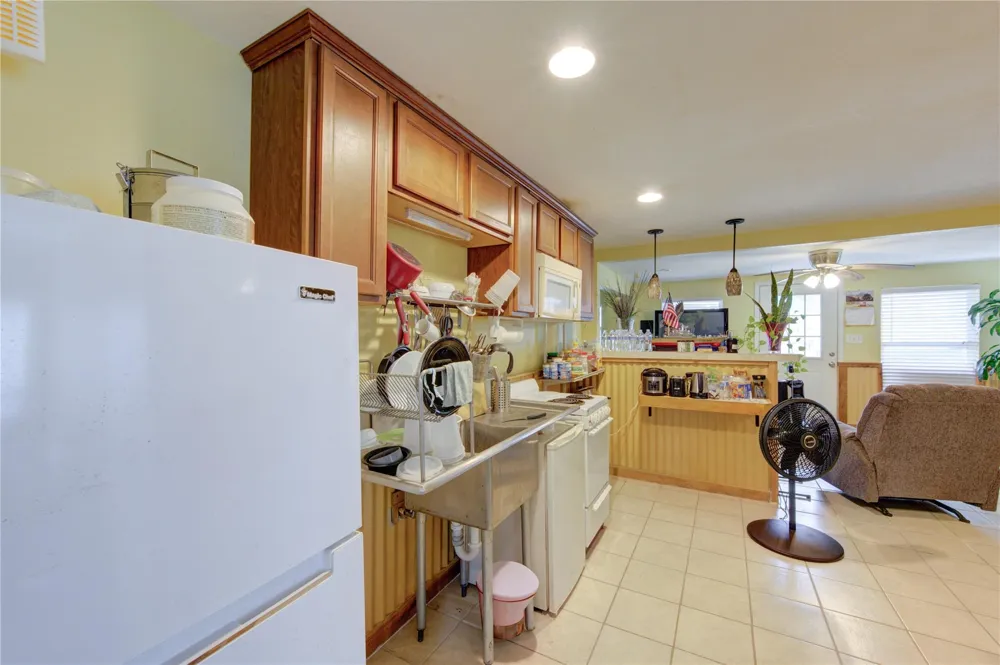 138 Tarpon Street Bayou Vista, TX 77563