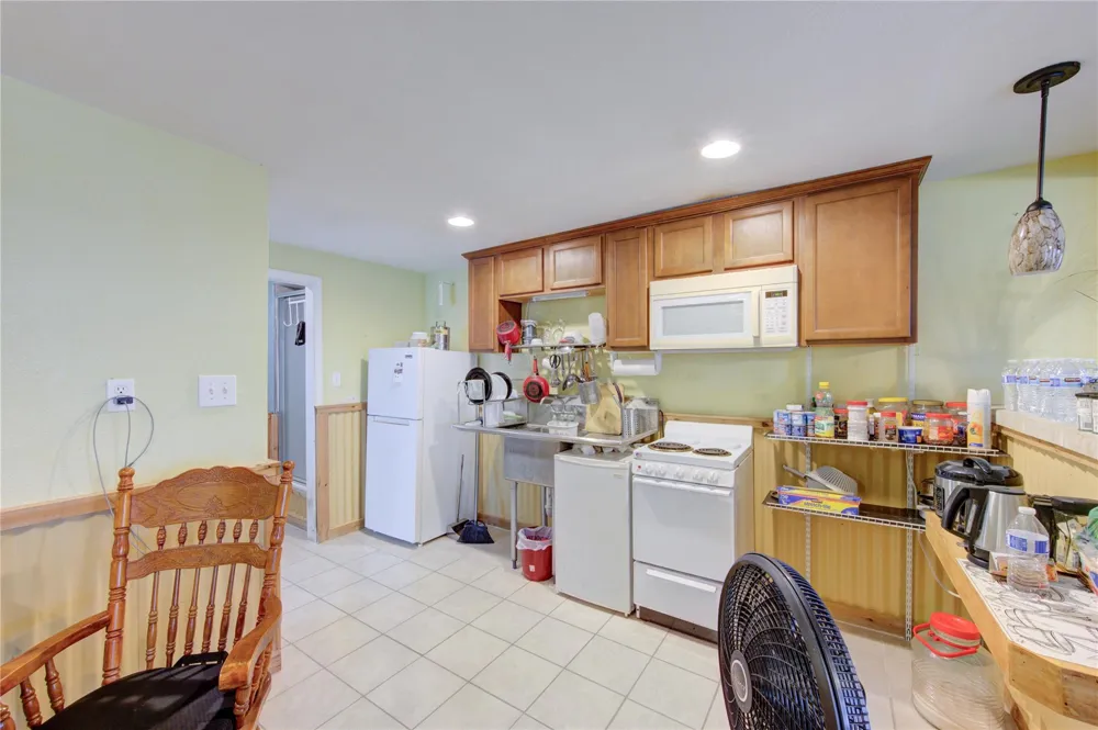 138 Tarpon Street Bayou Vista, TX 77563