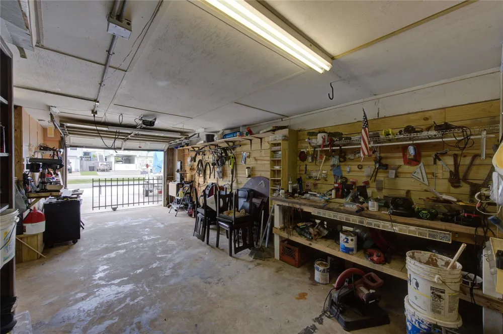 138 Tarpon Street Bayou Vista, TX 77563