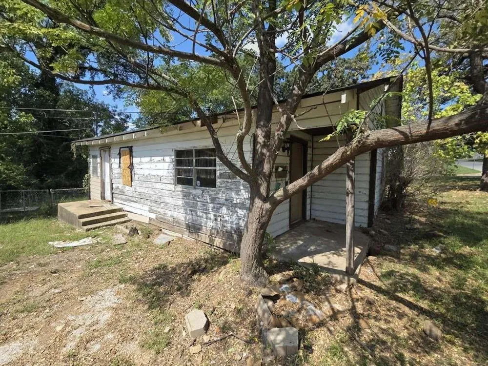 1007 S Scullin Avenue Denison, TX 75020