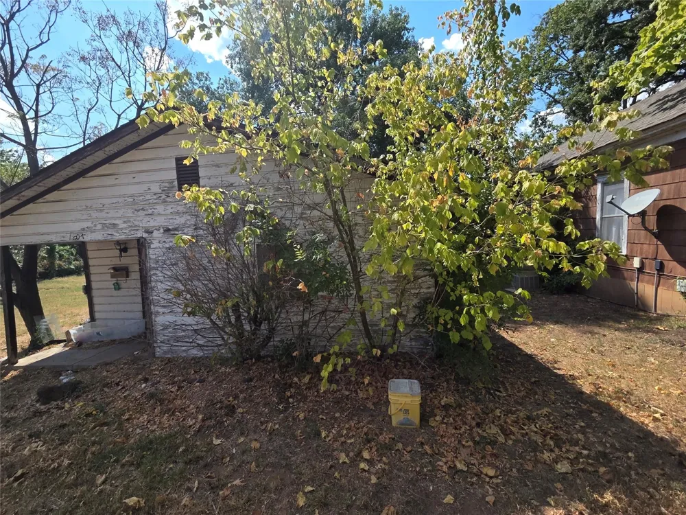 1007 S Scullin Avenue Denison, TX 75020