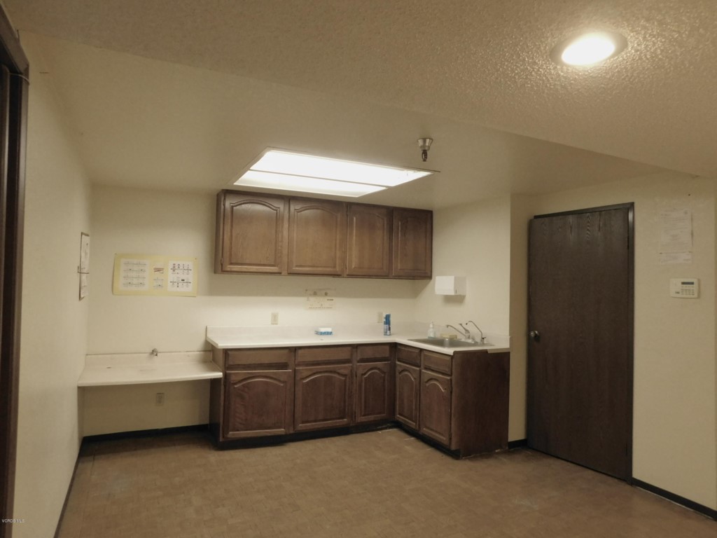 2368 Eastman Avenue #3 Ventura, CA 93003
