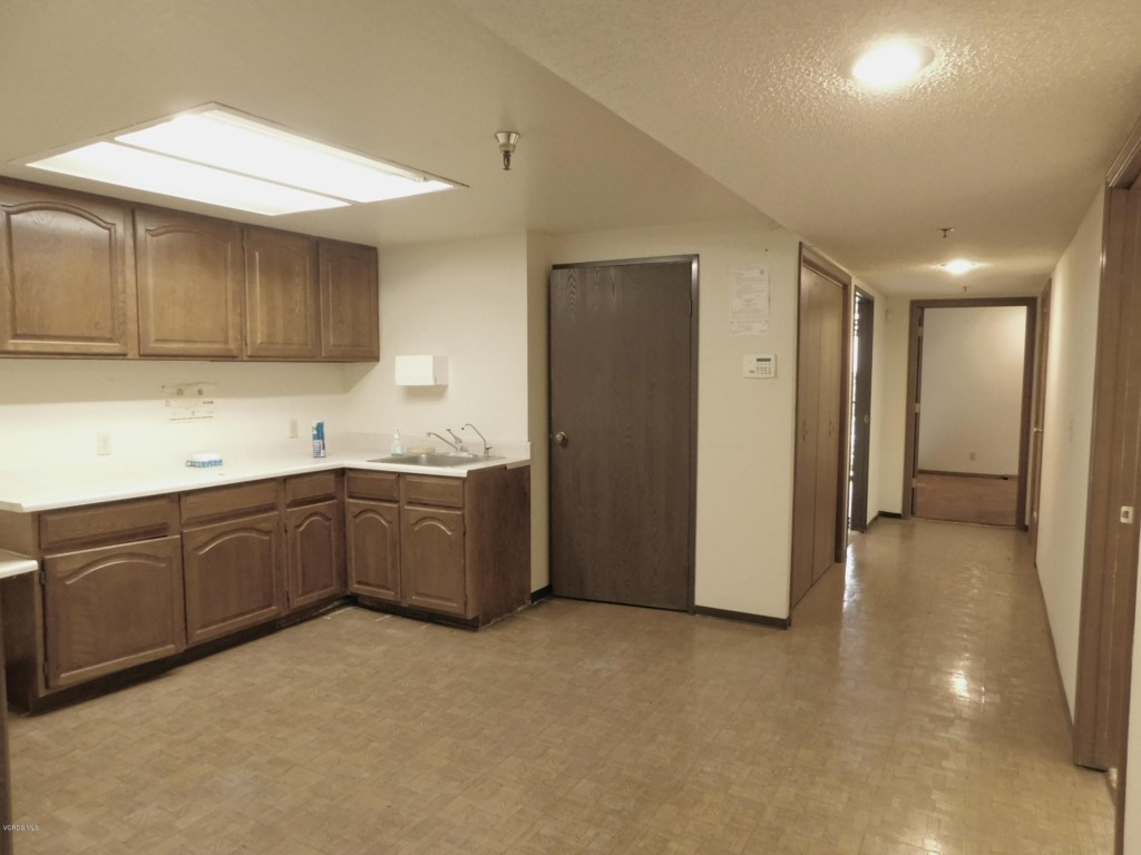 2368 Eastman Avenue #3 Ventura, CA 93003