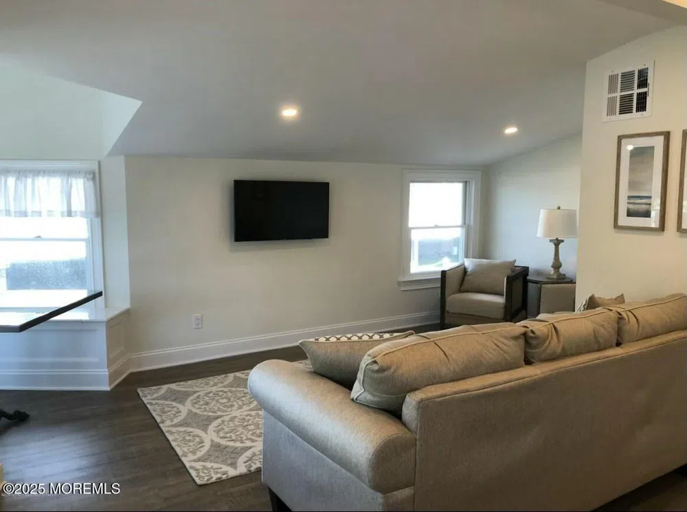 68 Bridge Avenue Bay Head, NJ 08742