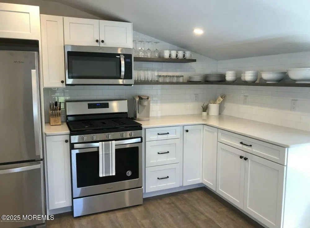 68 Bridge Avenue Bay Head, NJ 08742