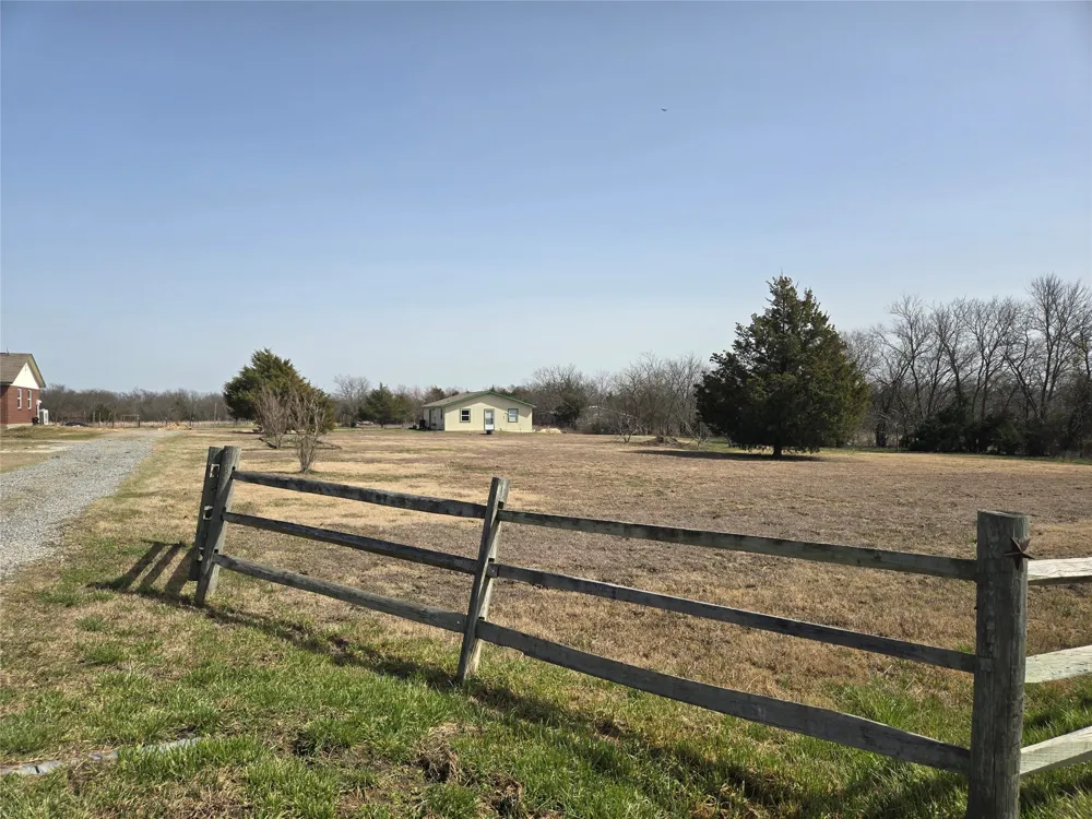 1001 Atkins Drive Celeste, TX 75423