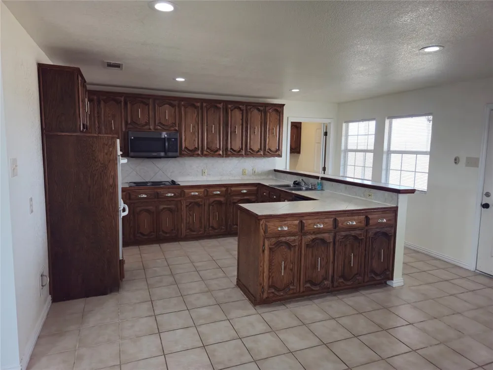 1001 Atkins Drive Celeste, TX 75423
