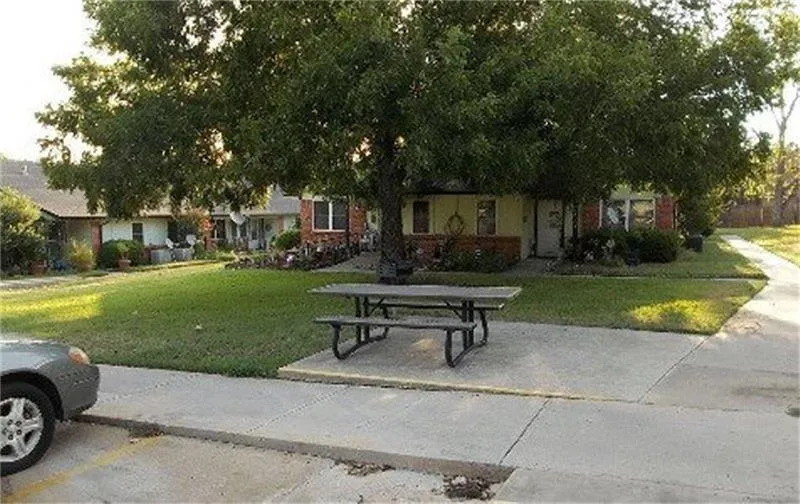 201 Las Bresas Street Azle, TX 76020