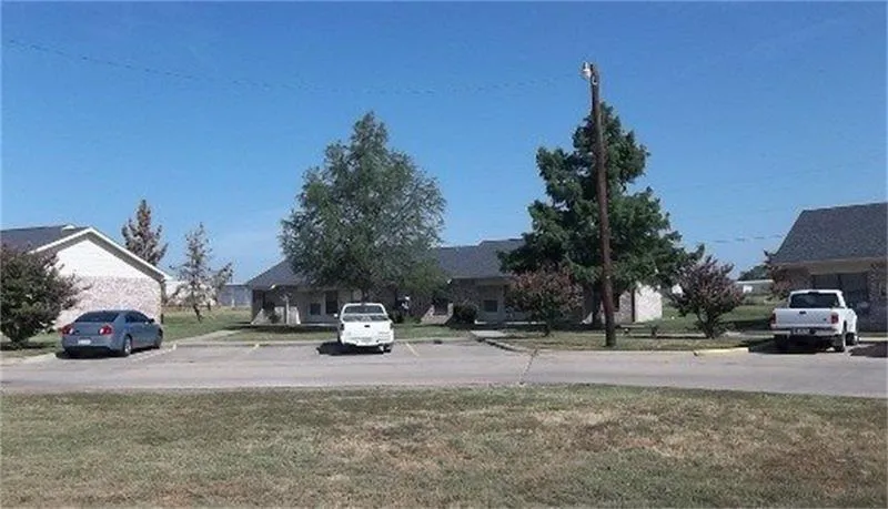 401 Bicentennial Bonham, TX 75418