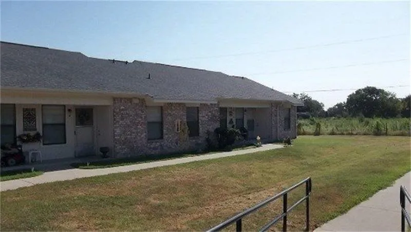401 Bicentennial Bonham, TX 75418