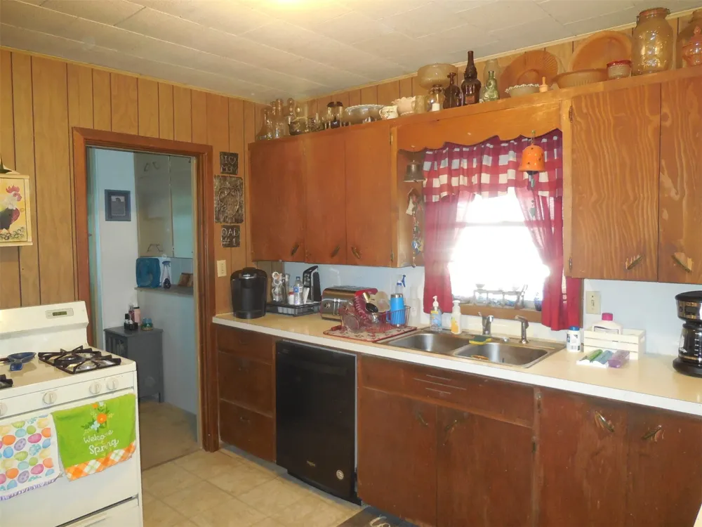 426 County Road 194 Eastland, TX 76448