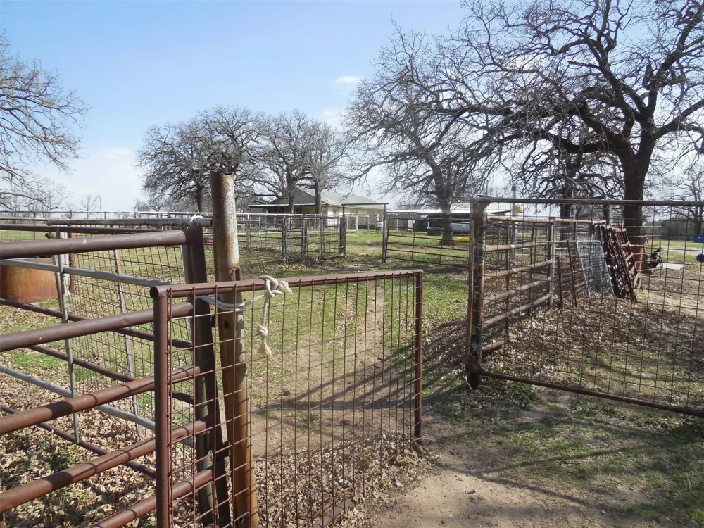 426 County Road 194 Eastland, TX 76448