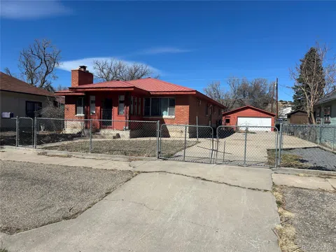 226 E 7th Street