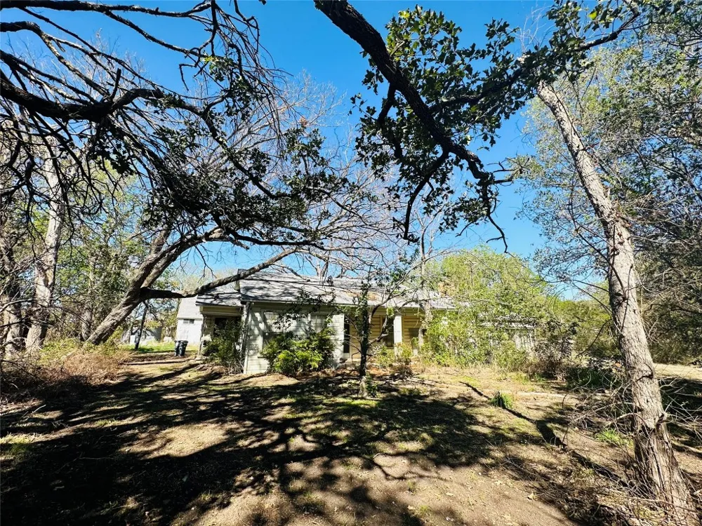 1220 E FM 243 ROAD E Bertram, TX 78605
