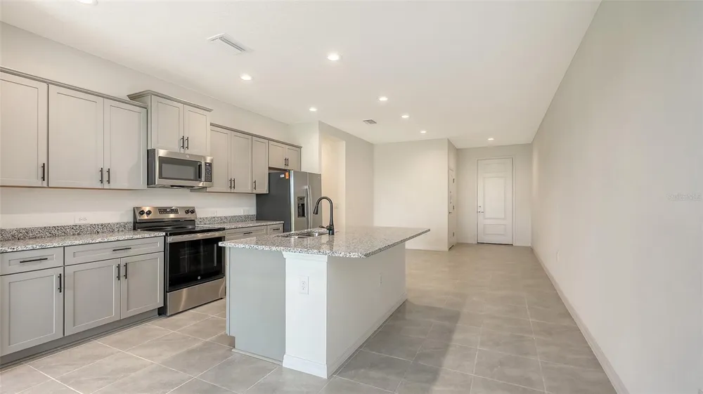 2360 WASHINGTON PALM COURT Bradenton, FL 34212