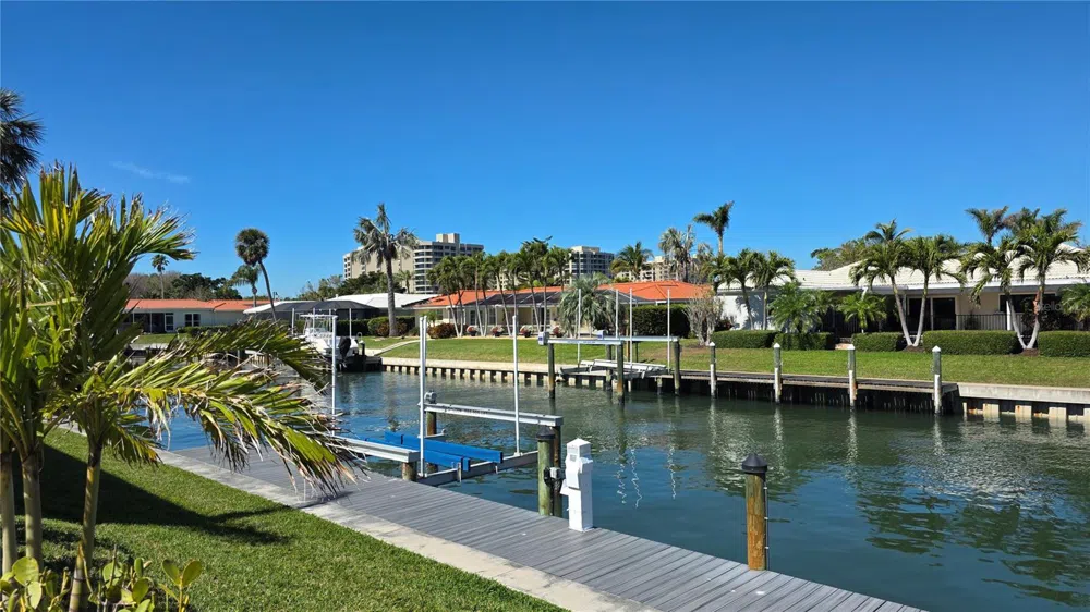 531 BIRDIE LANE Longboat Key, FL 34228