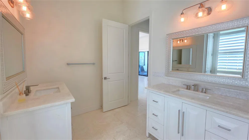 531 BIRDIE LANE Longboat Key, FL 34228