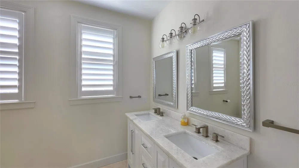 531 BIRDIE LANE Longboat Key, FL 34228