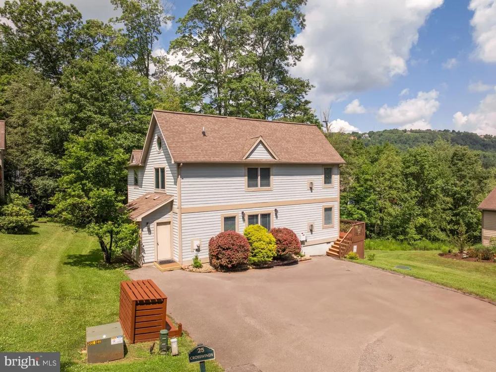25 SILVER TREE LANE Oakland, MD 21550