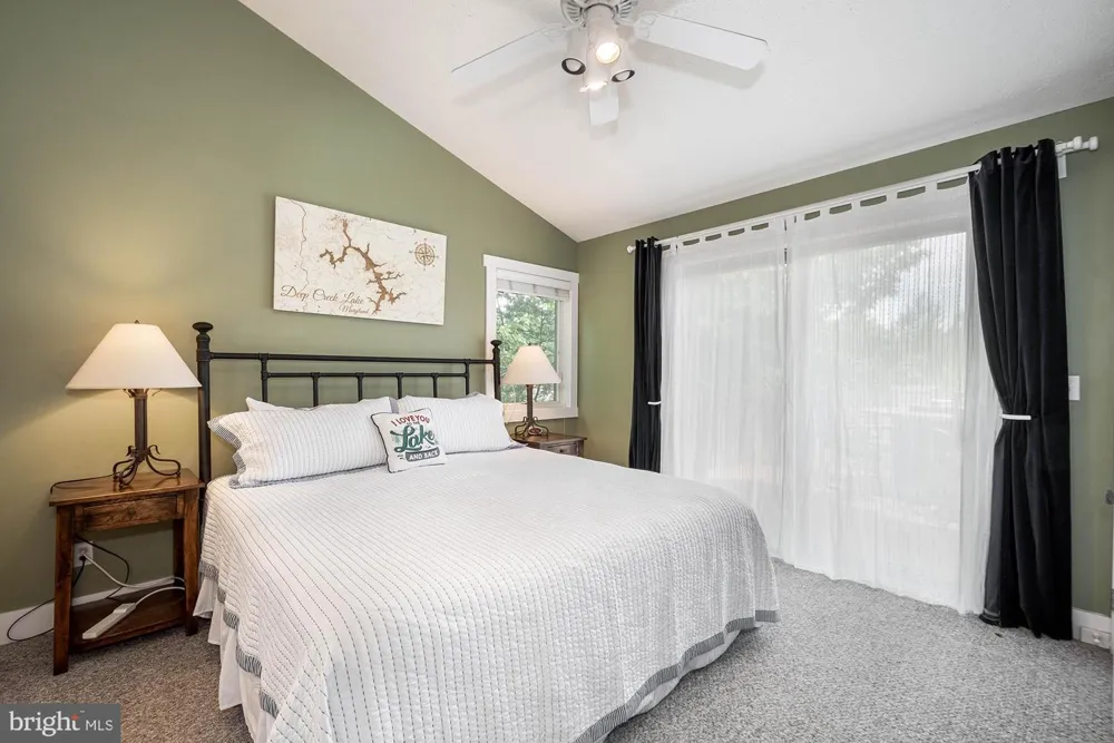 25 SILVER TREE LANE Oakland, MD 21550