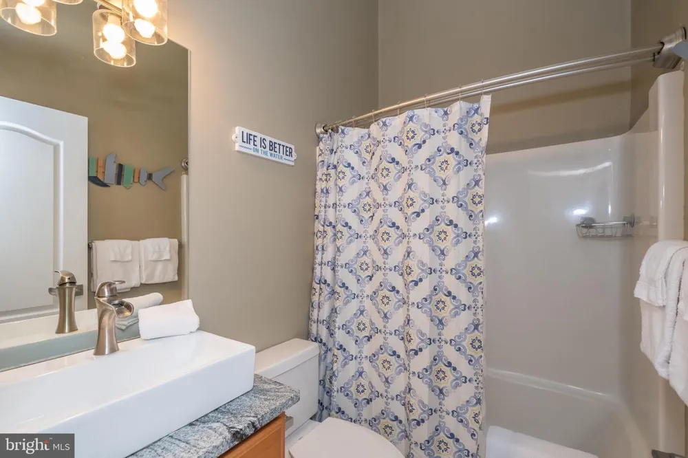 25 SILVER TREE LANE Oakland, MD 21550